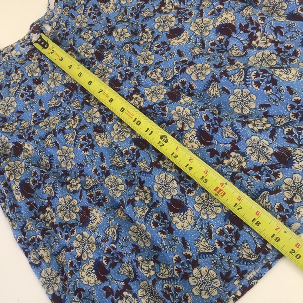 Loft brand Ladies Petite Floral Blouse - Picture 6 of 8